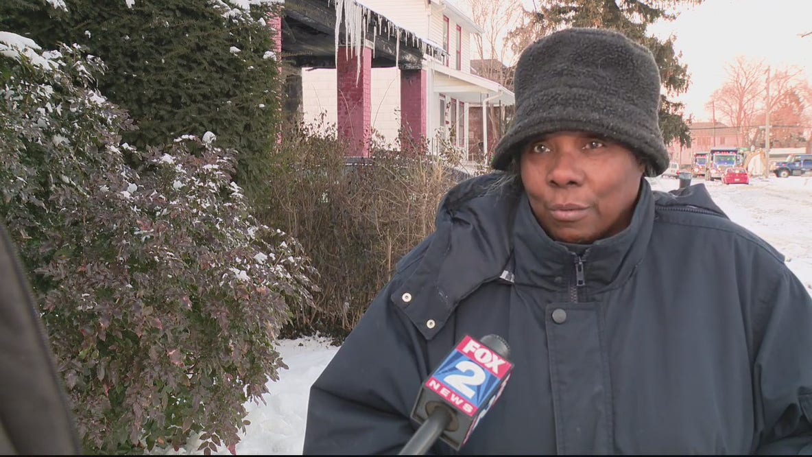 Water main break in Detroit neighborhood freezes over street